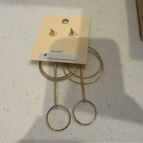 NWT Max Studio Earrings - big gold tone circles - Picture 7 of 7